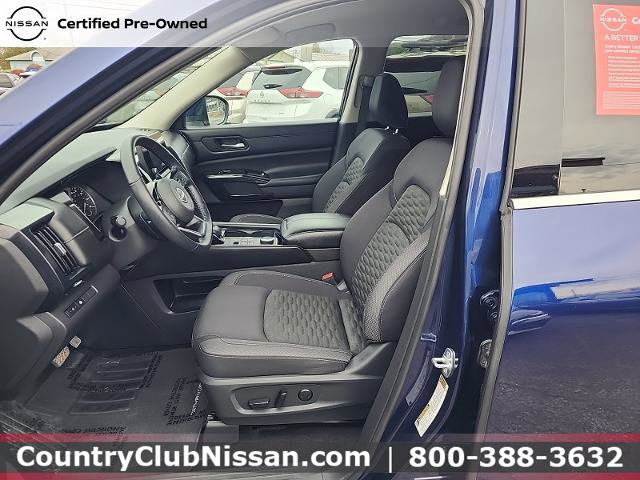 Certified 2022 Nissan Pathfinder SV image 11