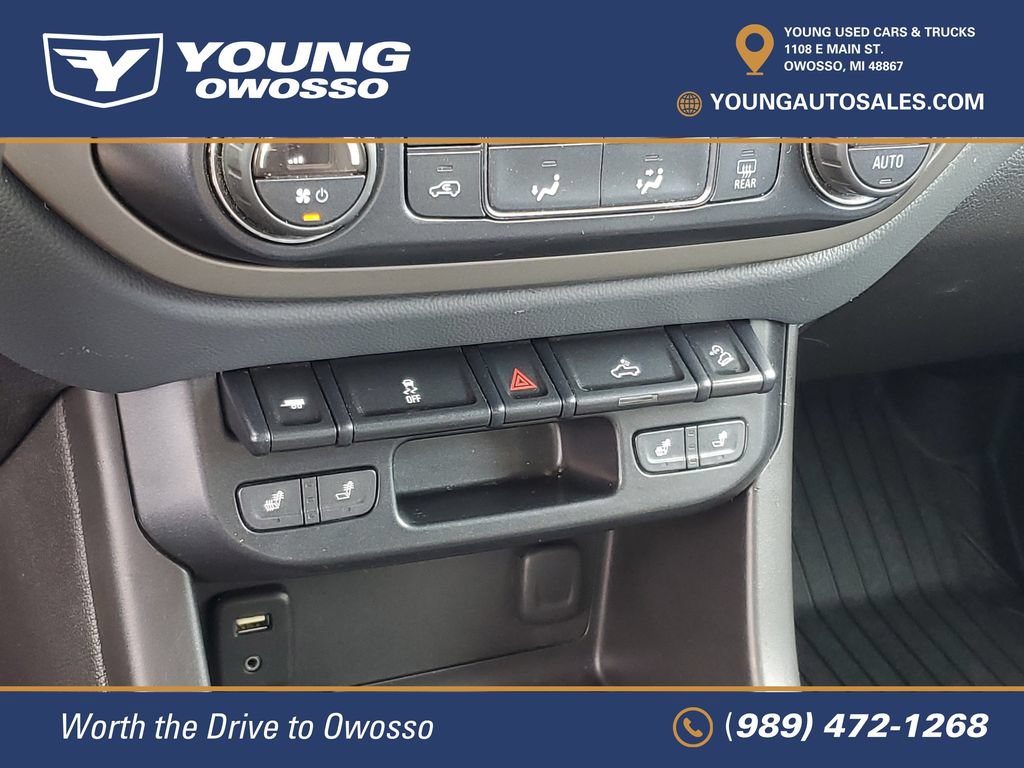 Used 2016 Chevrolet Colorado Z71 AWD/4WD image 17