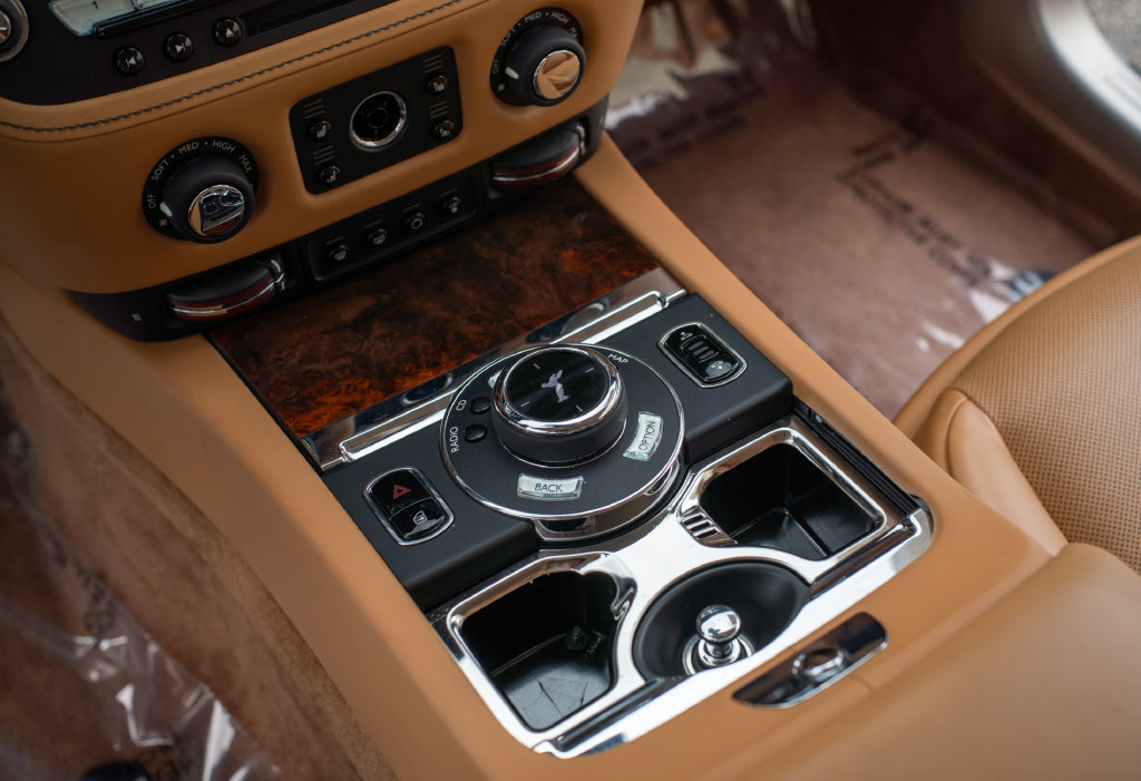 Certified 2017 Rolls-Royce Wraith RWD image 33