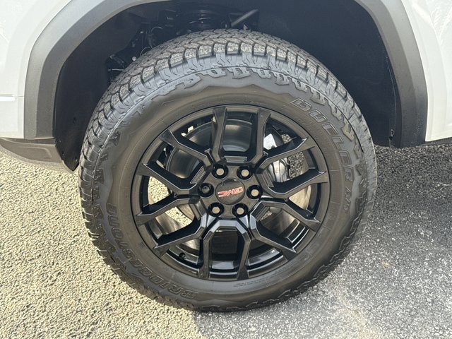 New 2026 GMC Canyon AT4 image 15