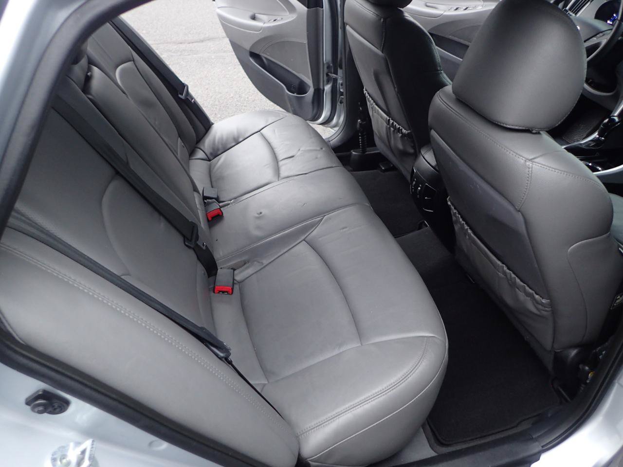 Used 2013 Hyundai Sonata Limited w/ Premium Pkg FWD image 11