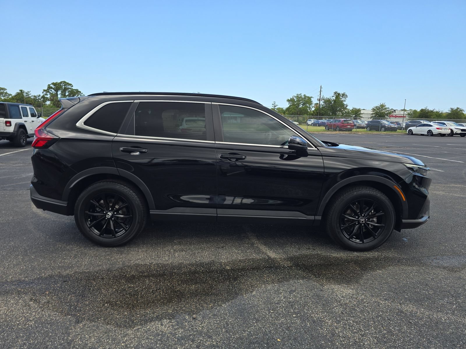 Certified 2024 Honda CR-V Sport-L image 3