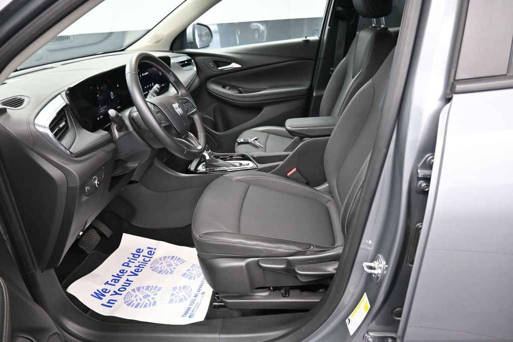 Used 2025 Buick Encore GX Preferred AWD/4WD image 27