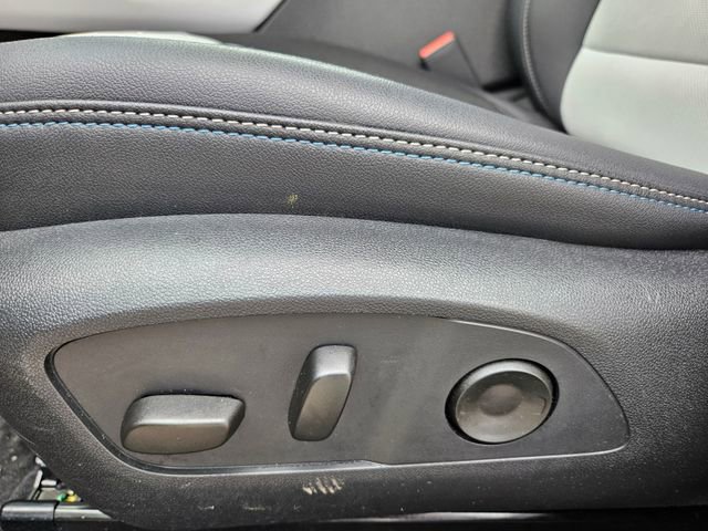 Used 2025 Chevrolet Equinox EV LT image 9