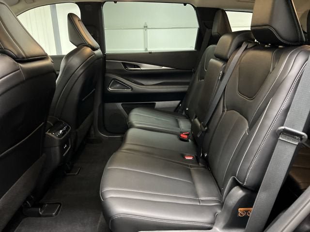 Used 2025 INFINITI QX60 Luxe FWD image 26