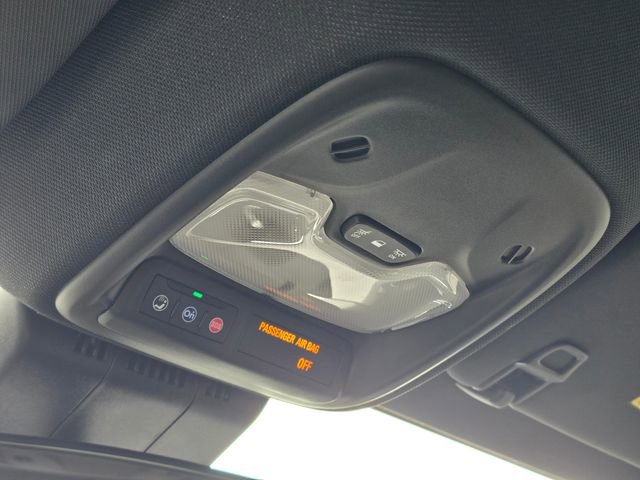 Used 2025 GMC Canyon Elevation image 30