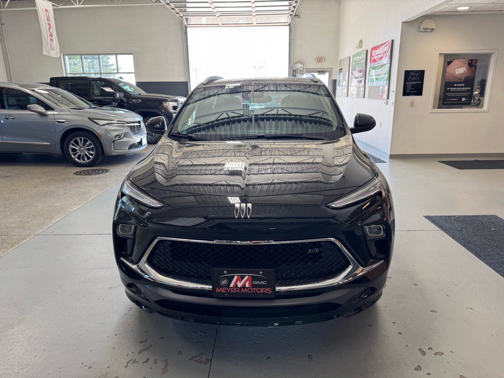 New 2026 Buick Encore GX Sport Touring w/ Comfort Package image 2