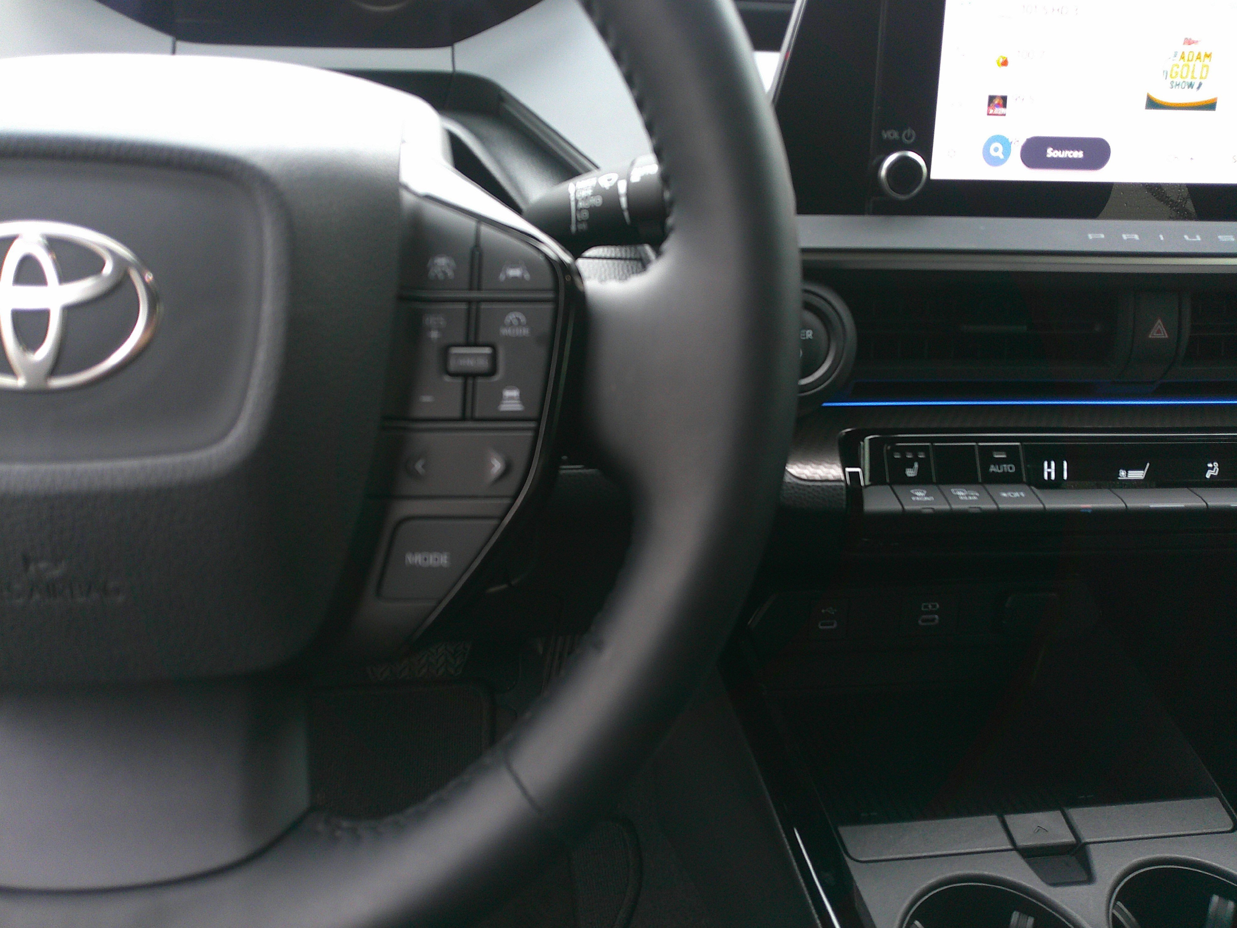 Used 2024 Toyota Prius XLE image 21