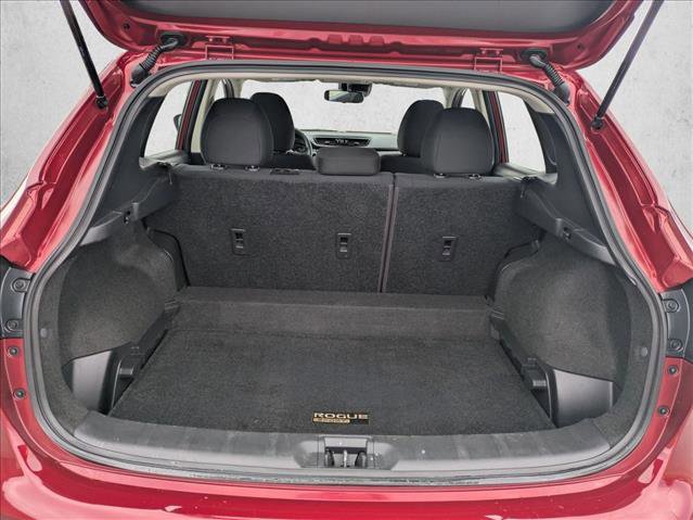 Used 2021 Nissan Rogue Sport S image 6