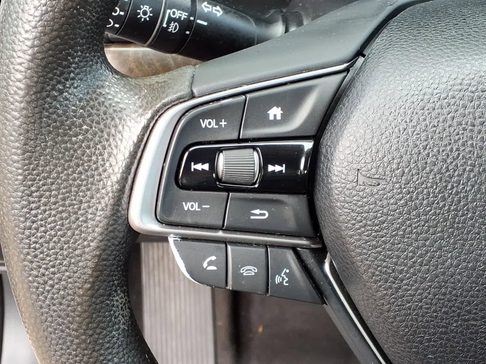 Used 2018 Honda Accord EX image 17