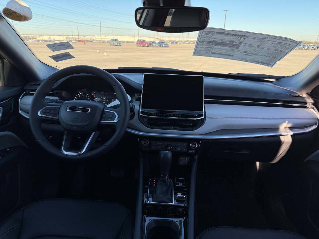 New 2026 Jeep Compass Limited image 18