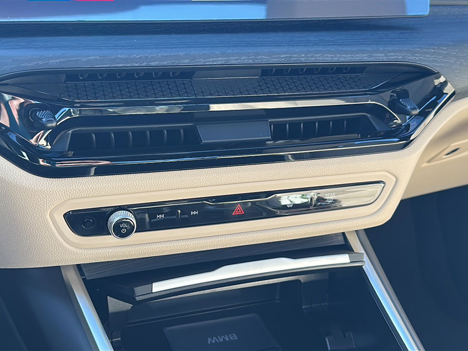 New 2026 BMW 330i w/ Premium Package image 24
