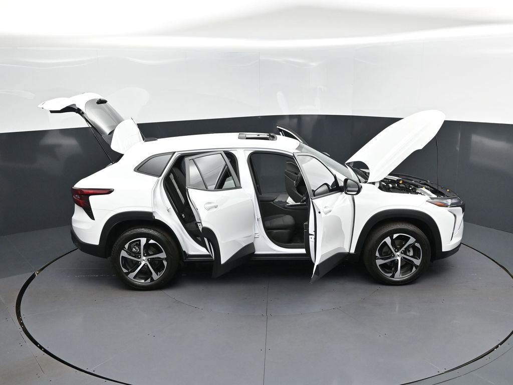 Used 2025 Chevrolet Trax RS w/ Sunroof Package image 49