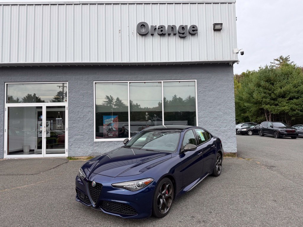 Used 2019 Alfa Romeo Giulia Ti AWD/4WD image 1