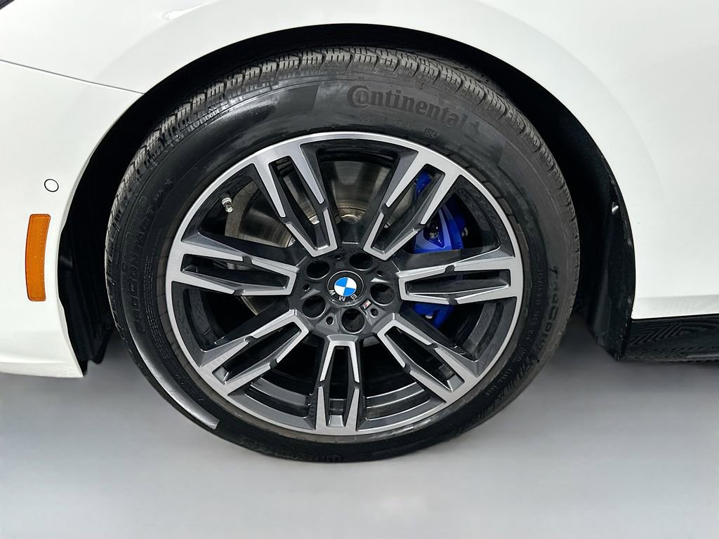 Used 2025 BMW 530i w/ M Sport Package image 31