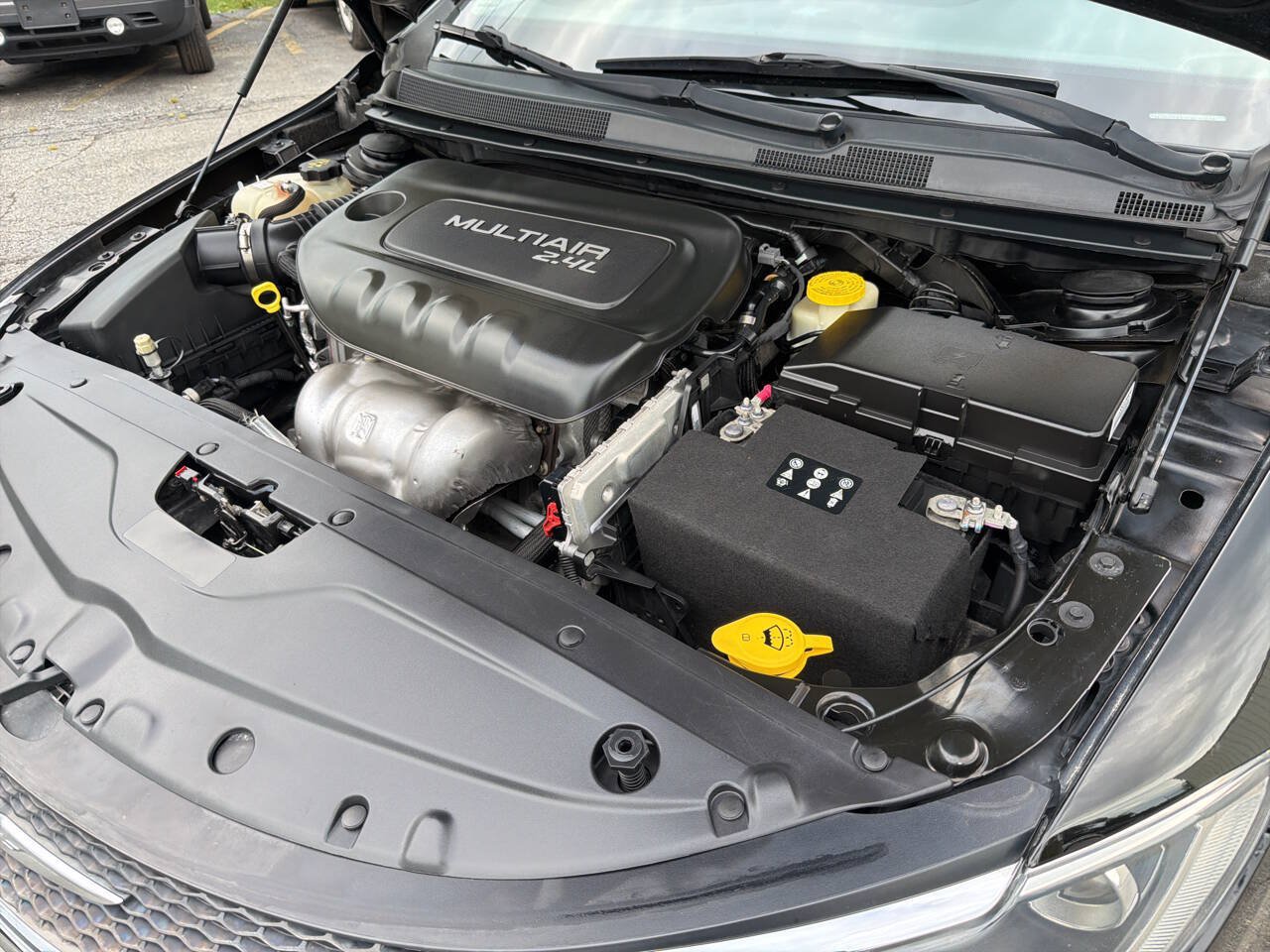 Used 2015 Chrysler 200 Limited w/ Convenience Group FWD image 34