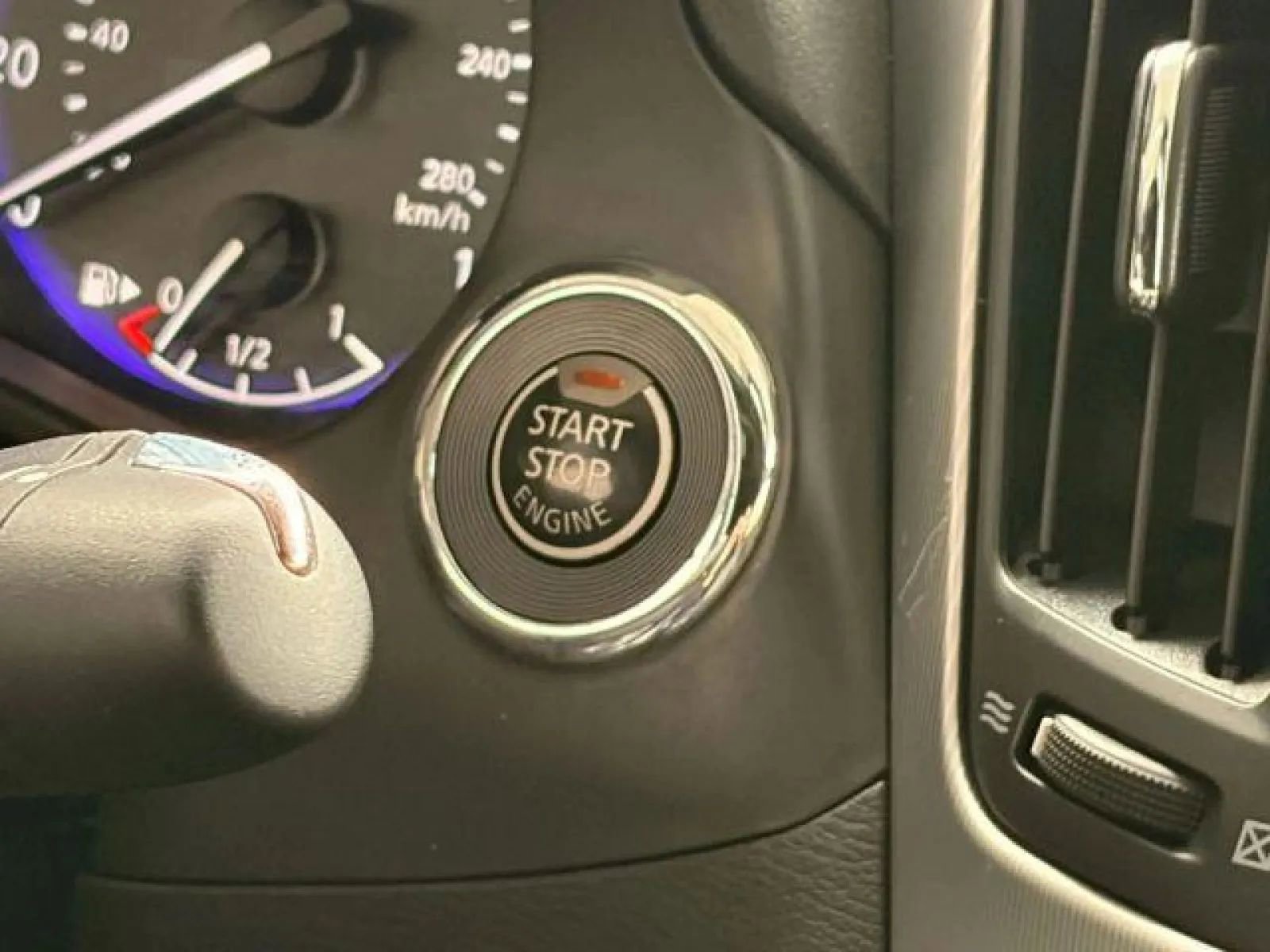 Used 2015 INFINITI Q50 Premium w/ Navigation Package image 29