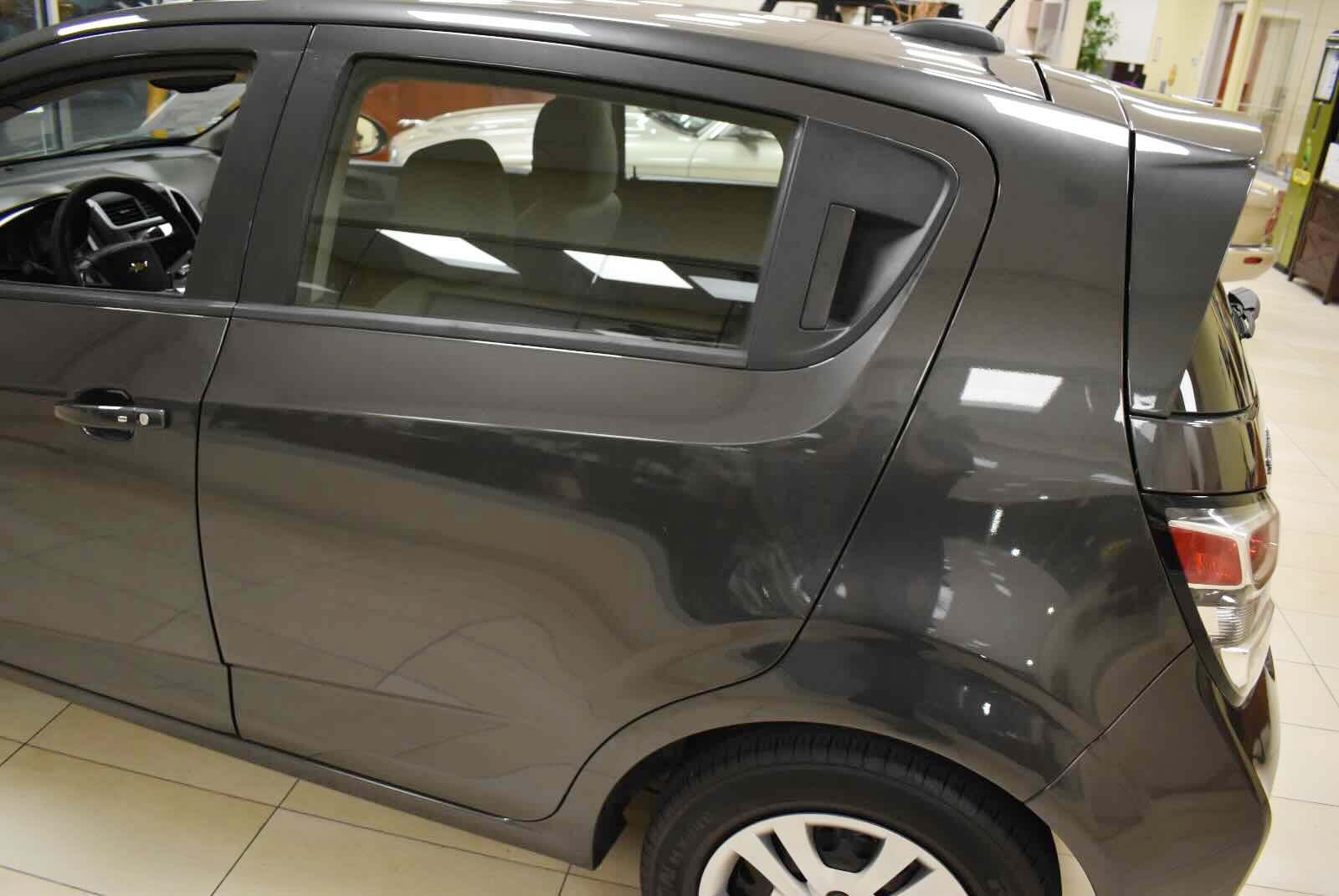 Used 2019 Chevrolet Sonic LT FWD image 65