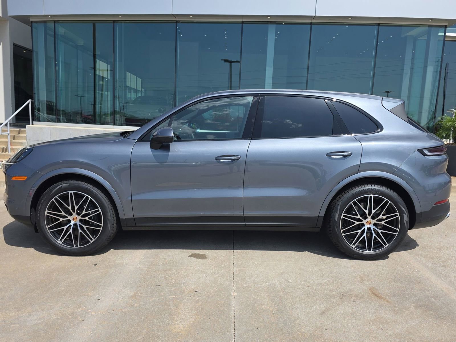 New 2026 Porsche Cayenne AWD/4WD image 2