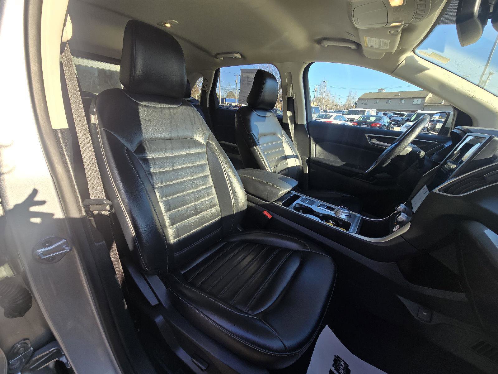Used 2023 Ford Edge SEL image 14