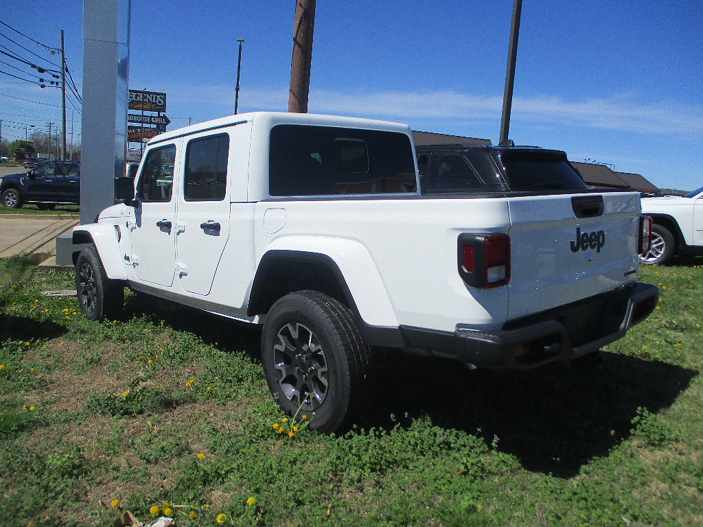 New 2026 Jeep Gladiator Sport AWD/4WD image 15