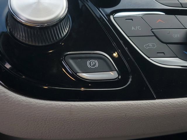 Certified 2023 Chrysler Pacifica Limited image 33