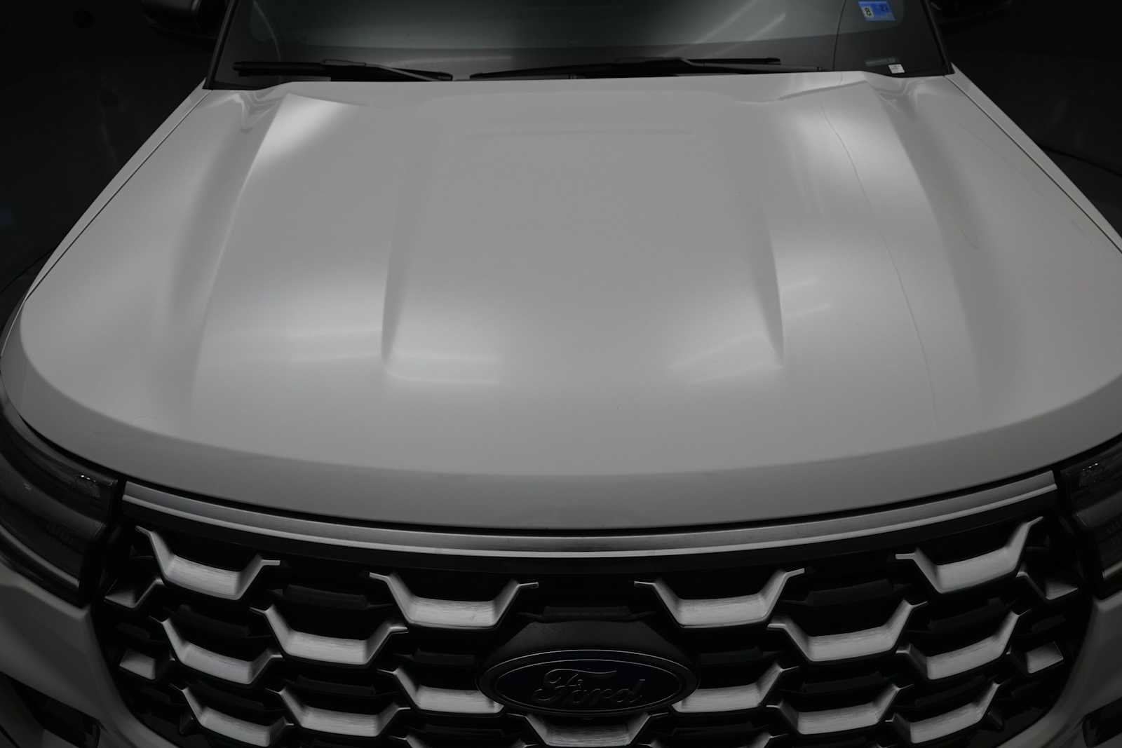 Certified 2026 Ford Explorer Platinum w/ LUX Leather Package AWD/4WD image 19