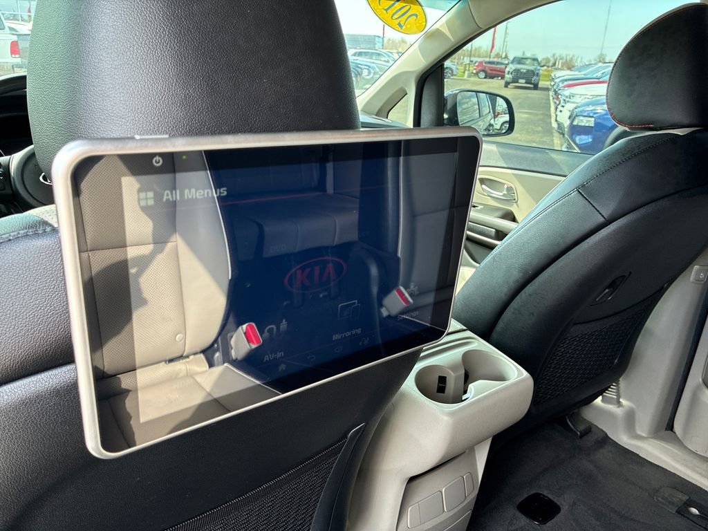 Used 2019 Kia Sedona EX image 17