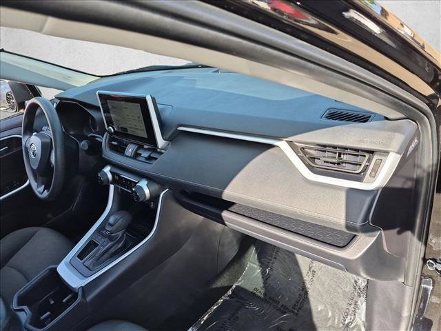 Certified 2025 Toyota RAV4 XLE FWD image 21