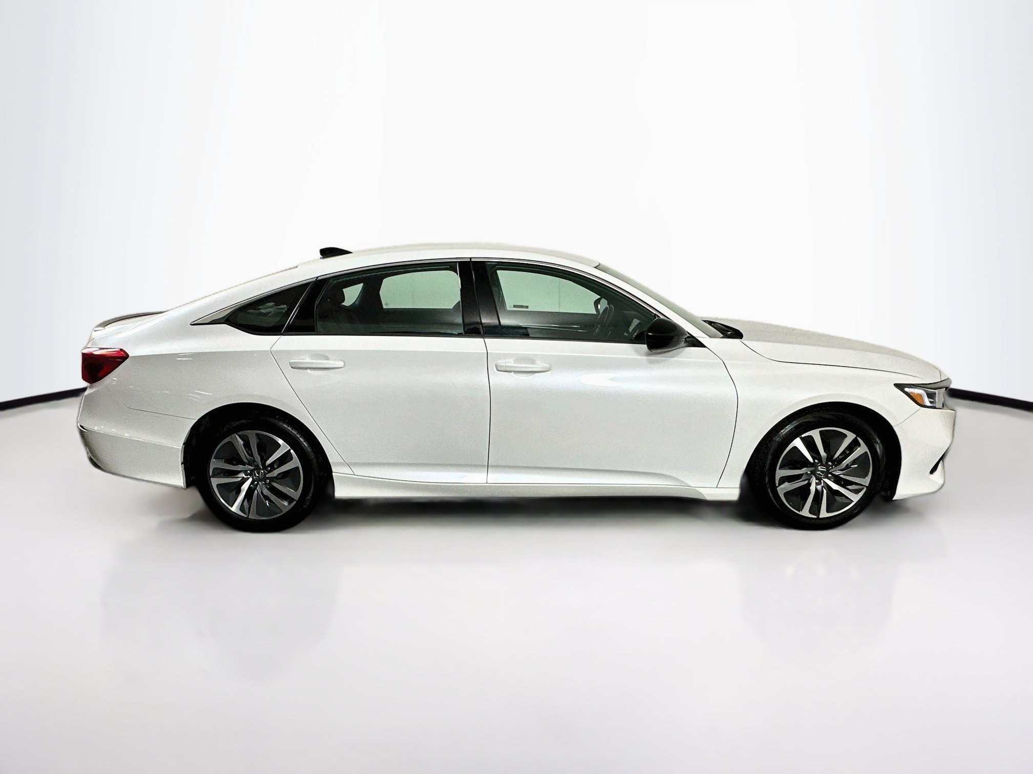 Used 2022 Honda Accord Sport image 10