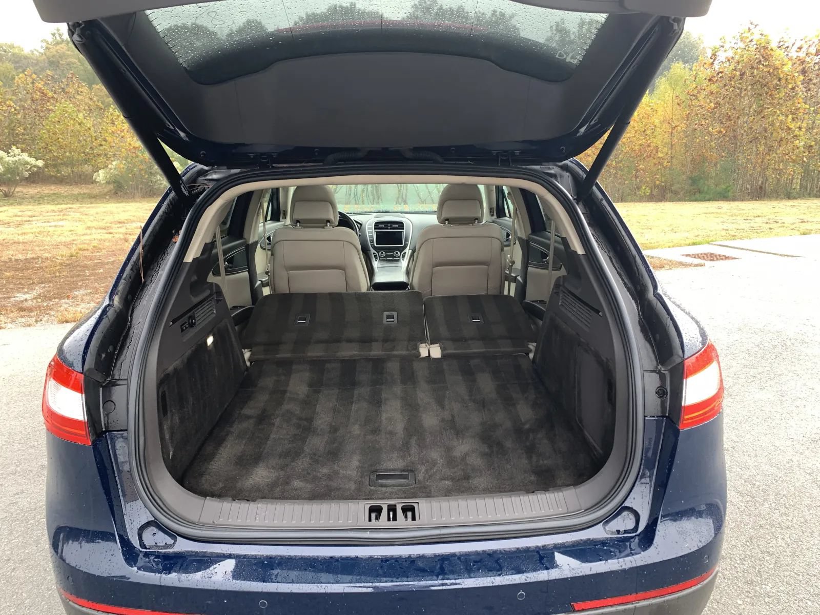 Used 2018 Lincoln MKX Reserve w/ Driver Assistance Package FWD image 34
