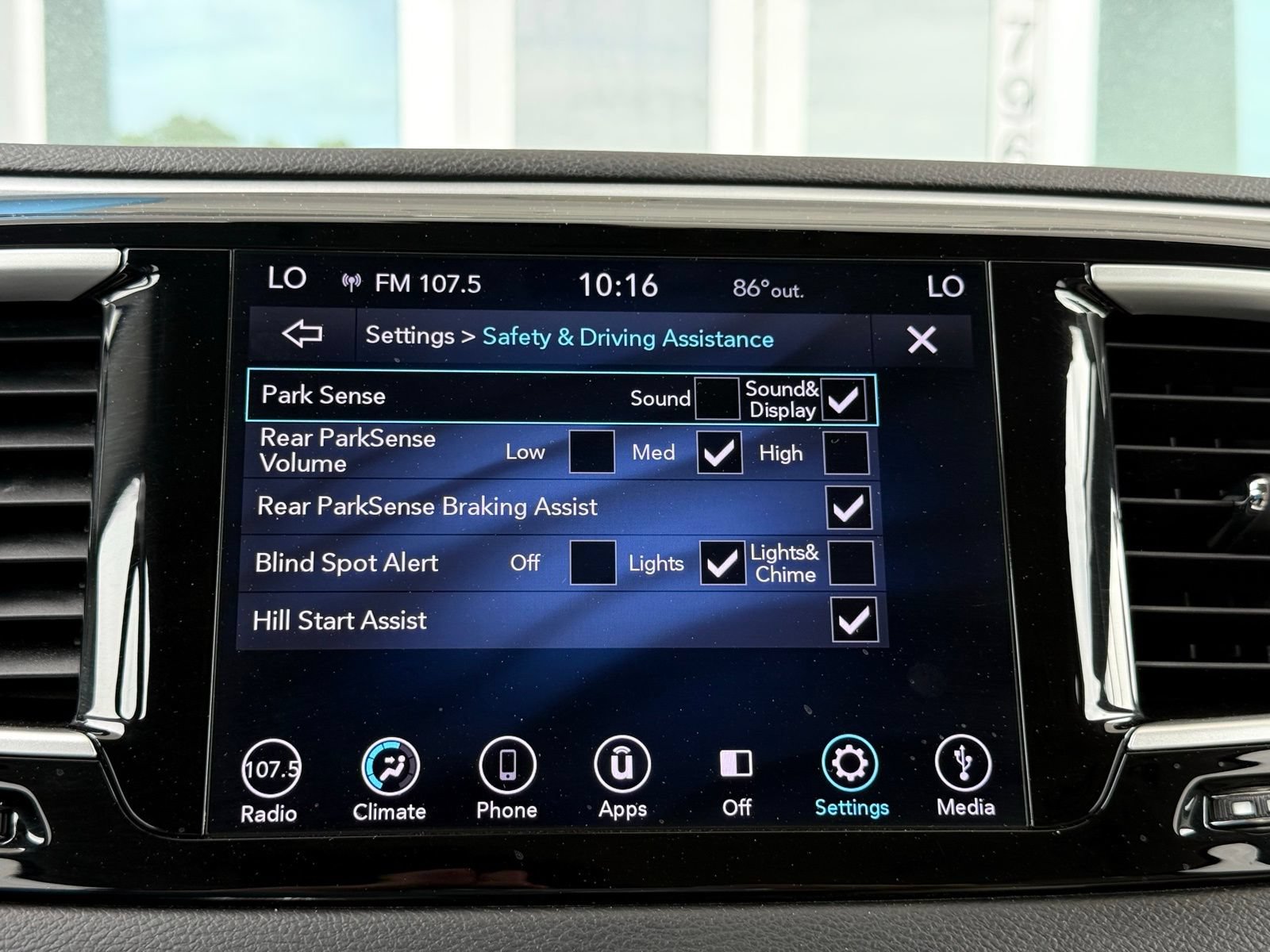 Used 2018 Chrysler Pacifica Touring Plus FWD image 51