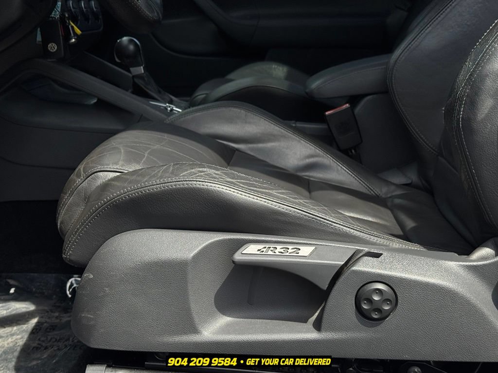 Used 2008 Volkswagen R32 AWD/4WD image 18