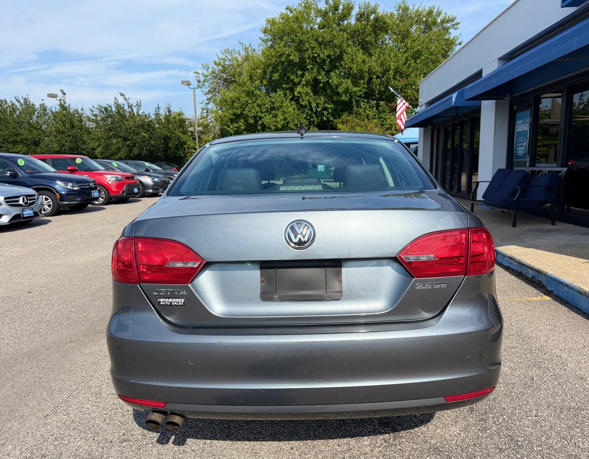 Used 2012 Volkswagen Jetta SE FWD image 2