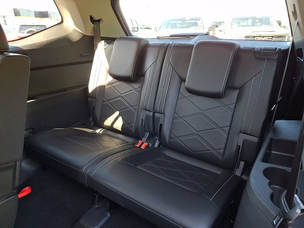 Used 2025 Volkswagen Atlas SE AWD/4WD image 10