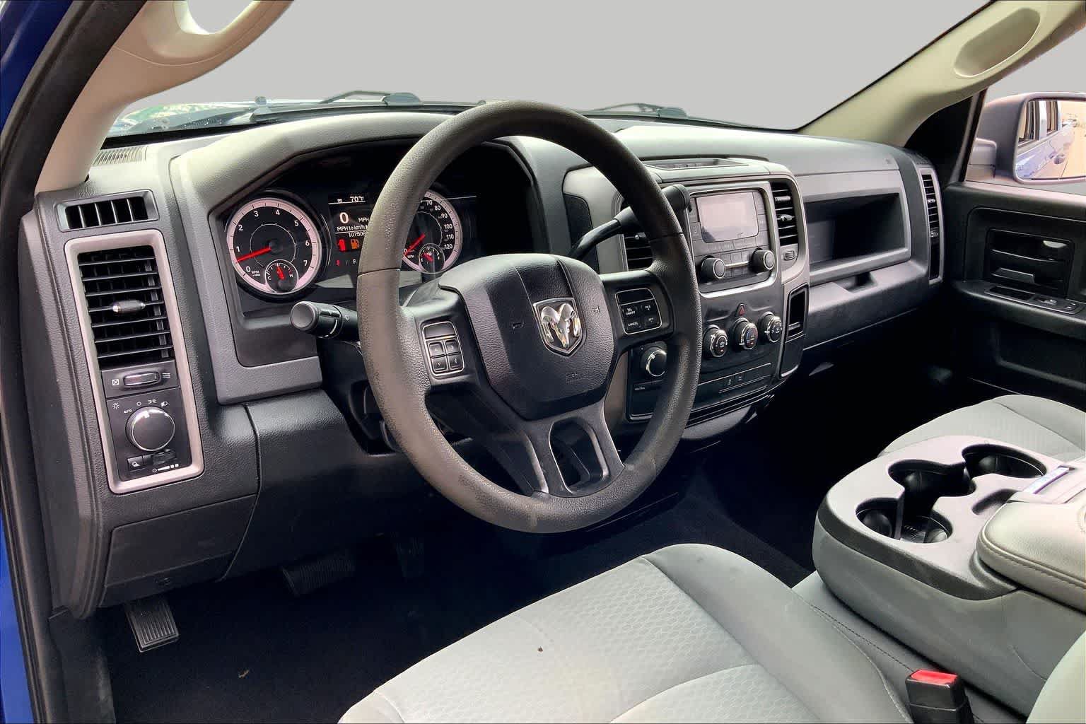 Used 2018 RAM 1500 ST w/ SXT Appearance Group AWD/4WD image 18