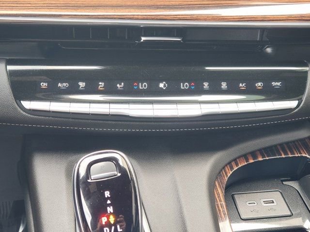 Used 2024 Cadillac Escalade ESV Premium Luxury w/ Performance Package image 22