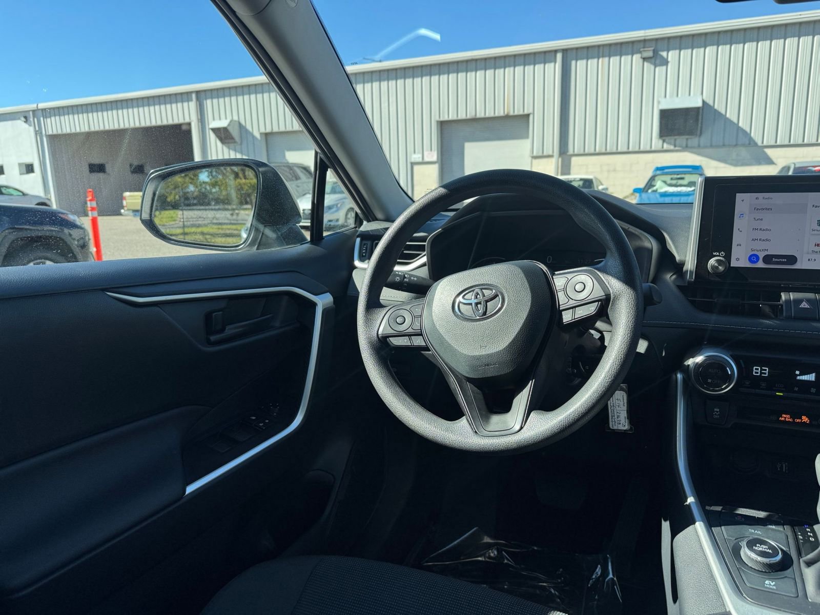 Used 2025 Toyota RAV4 LE image 33