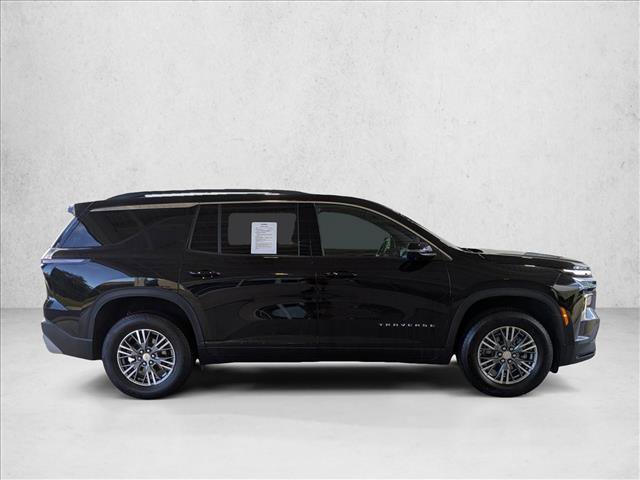 Used 2024 Chevrolet Traverse LT image 4