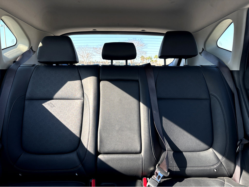 Used 2021 Kia Seltos SX w/ SX Sunroof Package image 6