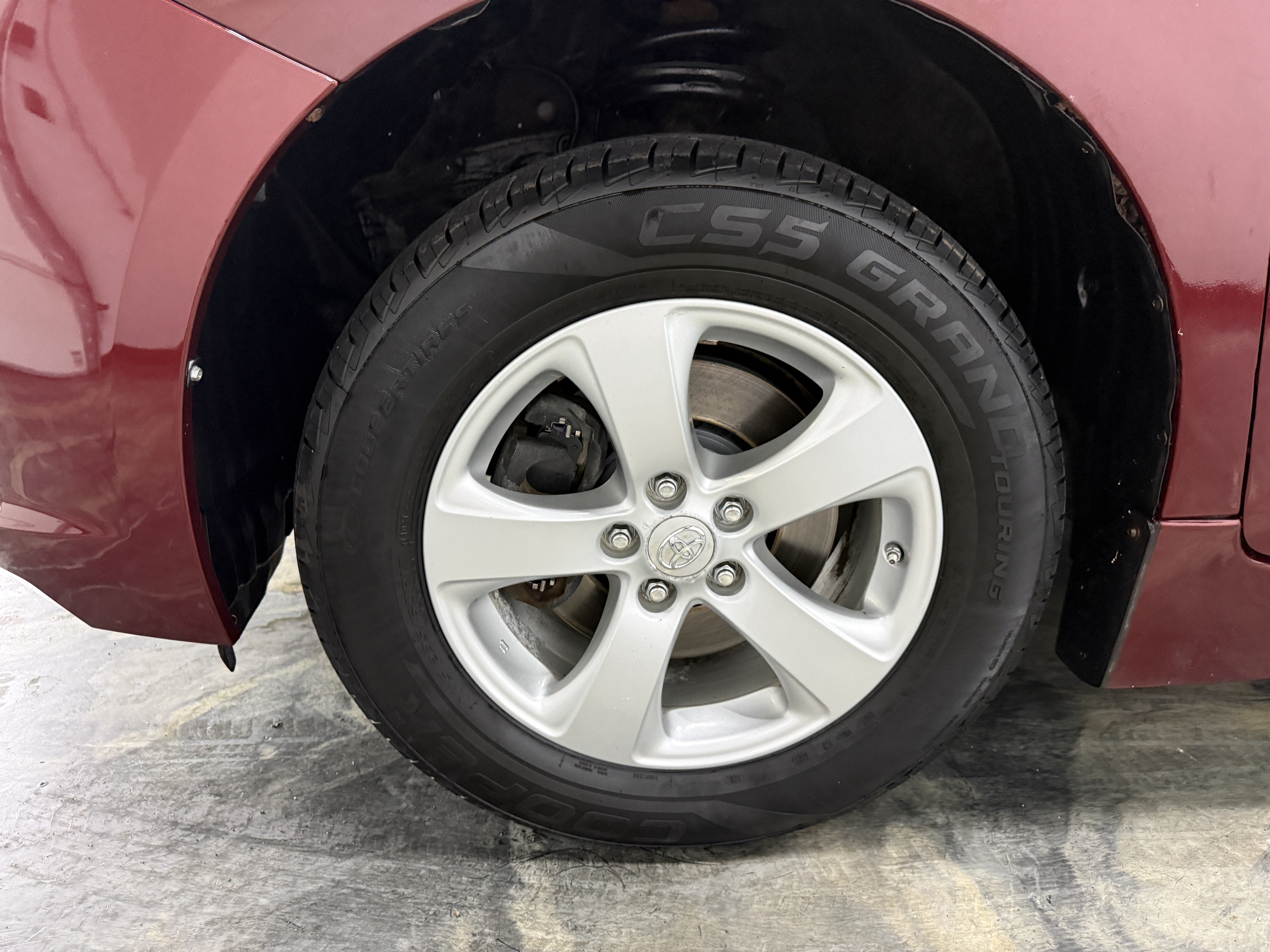 Used 2012 Toyota Sienna LE FWD image 23