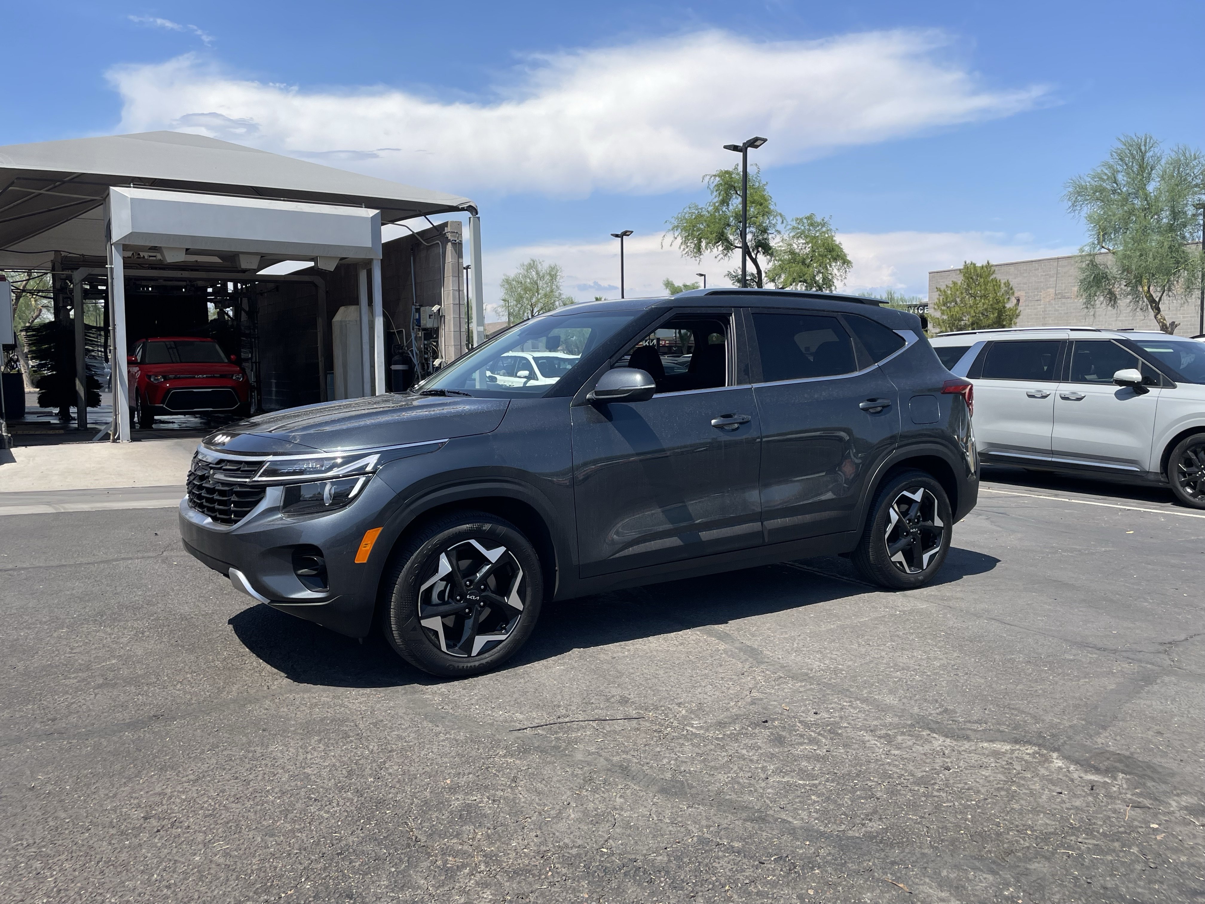 Certified 2025 Kia Seltos EX w/ EX Sunroof Package FWD image 6