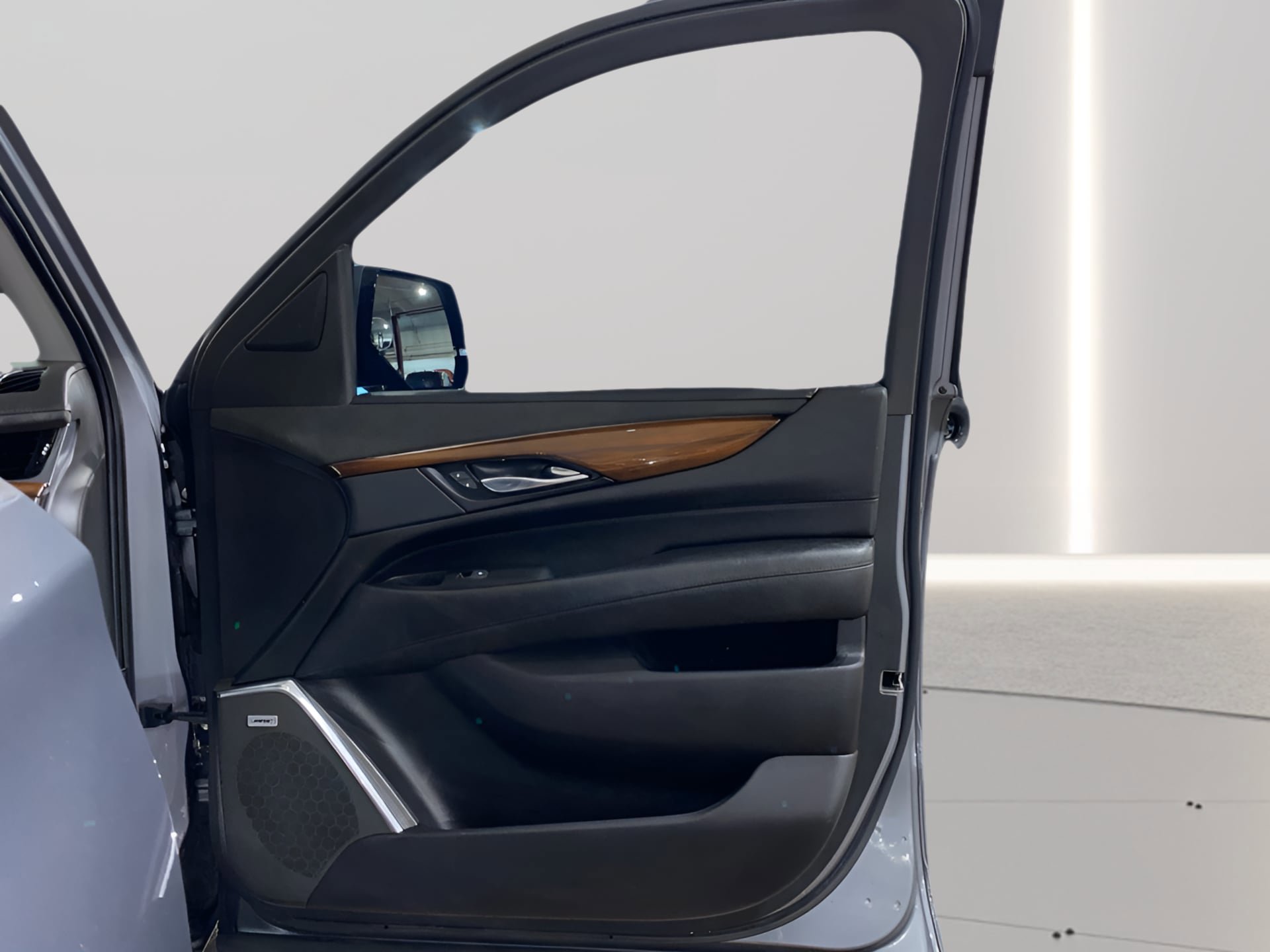 Used 2020 Cadillac Escalade Luxury RWD image 27