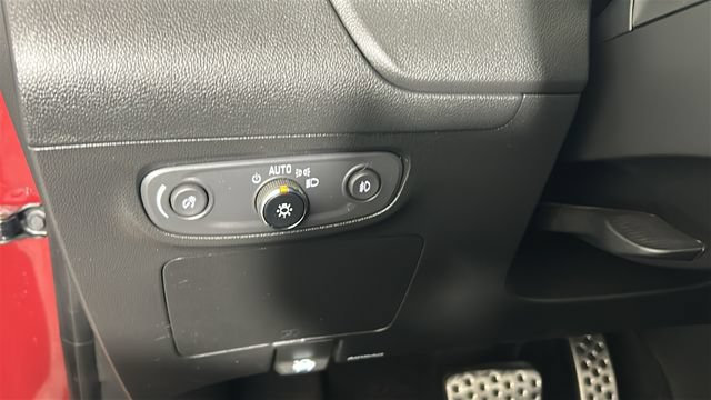Used 2023 Buick Encore GX Select w/ Sport Touring Package AWD/4WD image 19