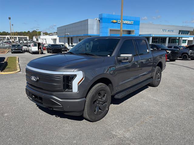 Used 2024 Ford F150 Lightning Lariat image 3