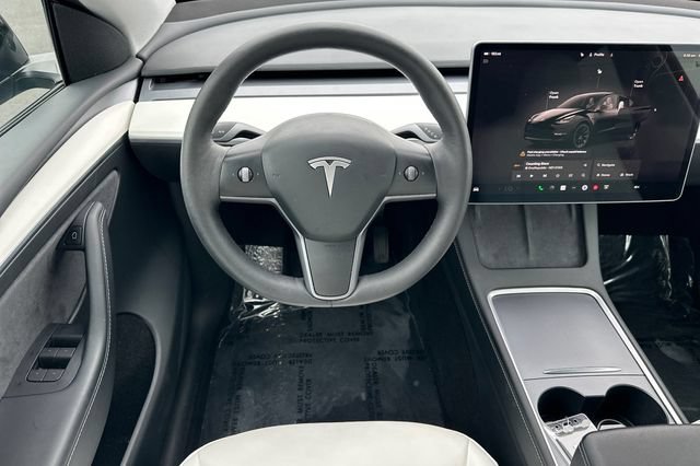 Used 2023 Tesla Model Y Long Range AWD/4WD image 16