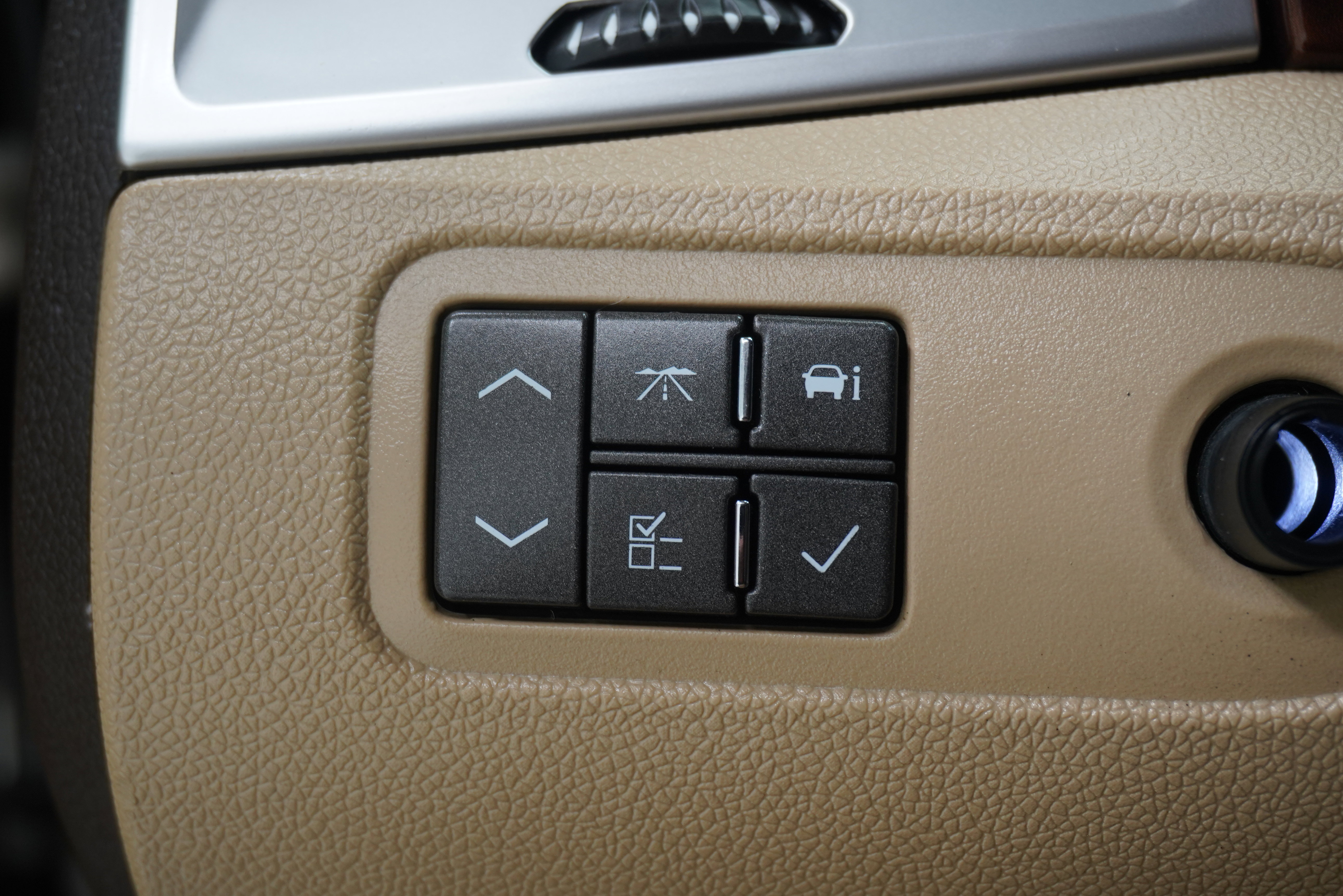 Used 2007 Cadillac SRX image 20