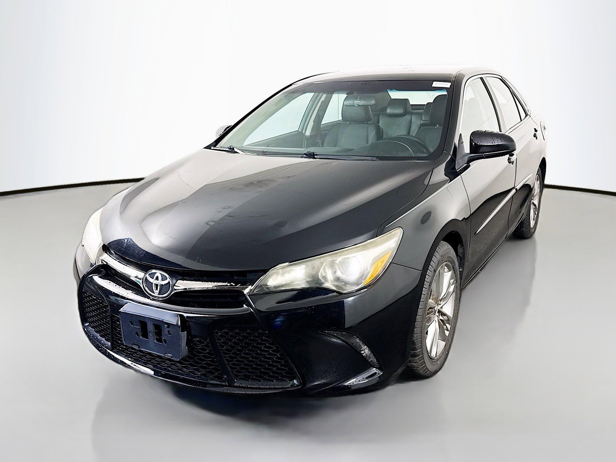 Used 2016 Toyota Camry SE image 4