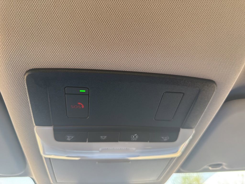 Certified 2024 Nissan Rogue SV image 25