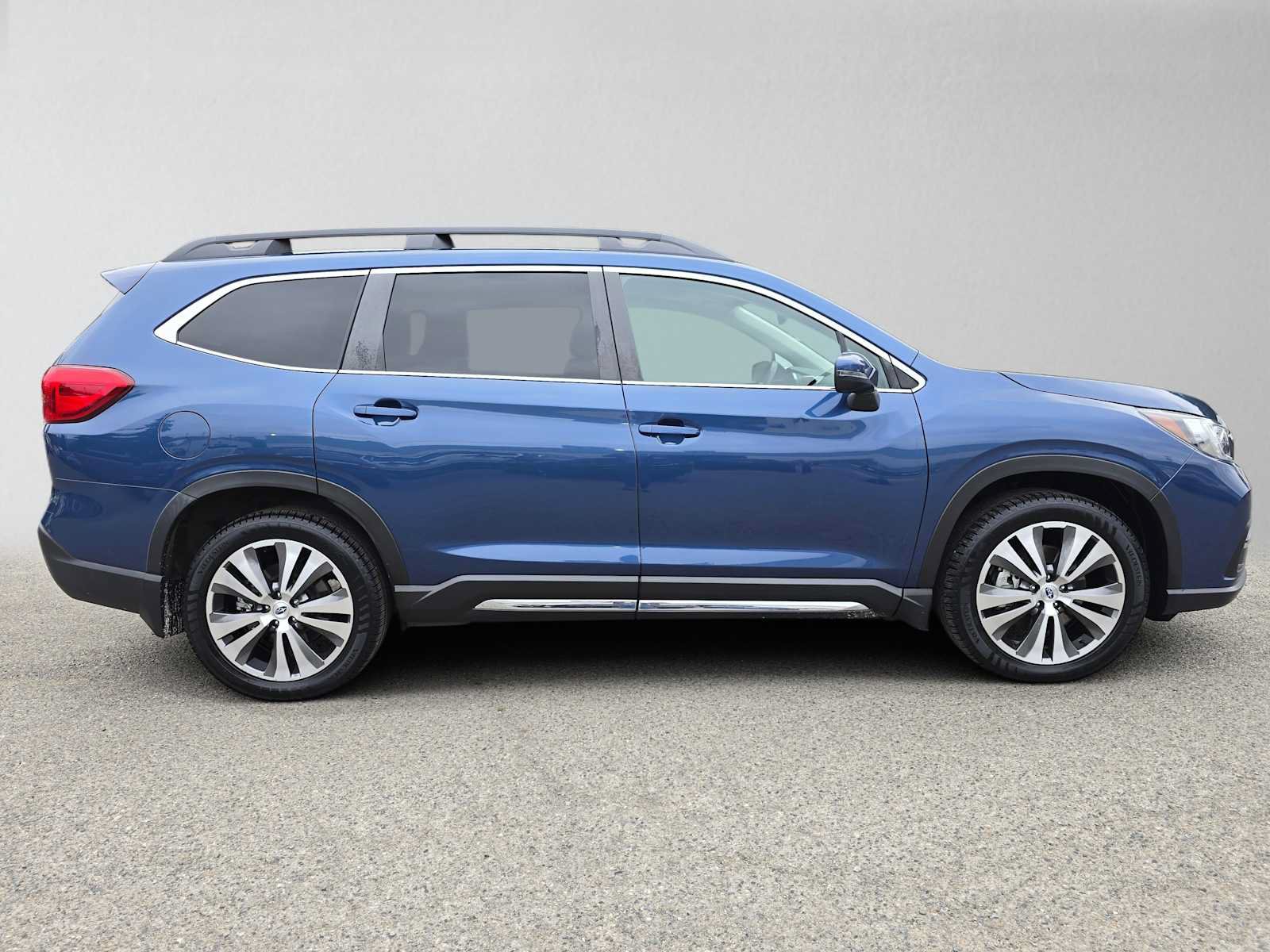 Used 2020 Subaru Ascent Limited w/ Technology Package AWD/4WD image 2